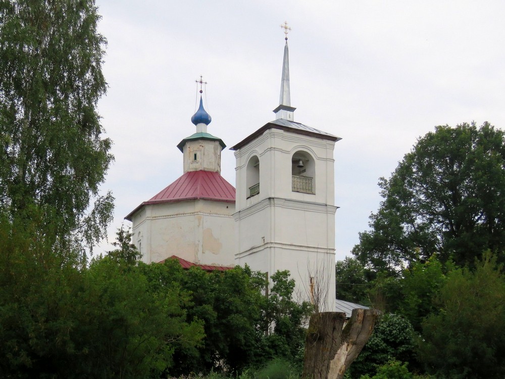 Барута. Церковь Покрова Пресвятой Богородицы. фасады