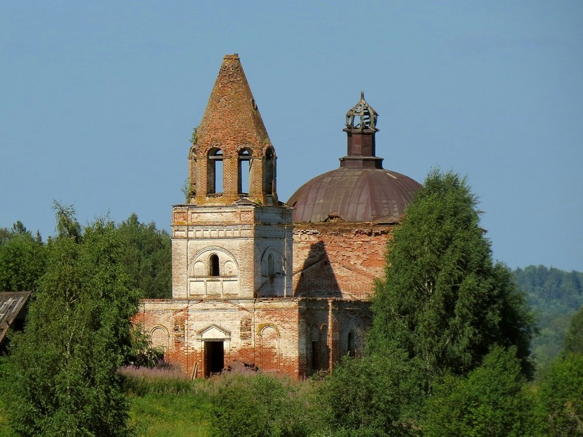 Церковь Воскресения Христова, Борщовик, урочище (Нюксенский район, Вологодская область). фасады