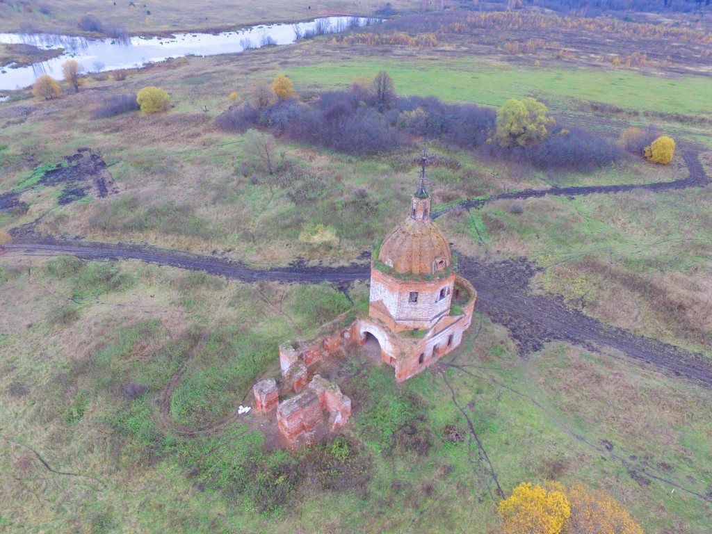 Самарово, урощище. Церковь Иоакима и Анны. общий вид в ландшафте, Вид с юго-запада, фото с квадрокоптера.