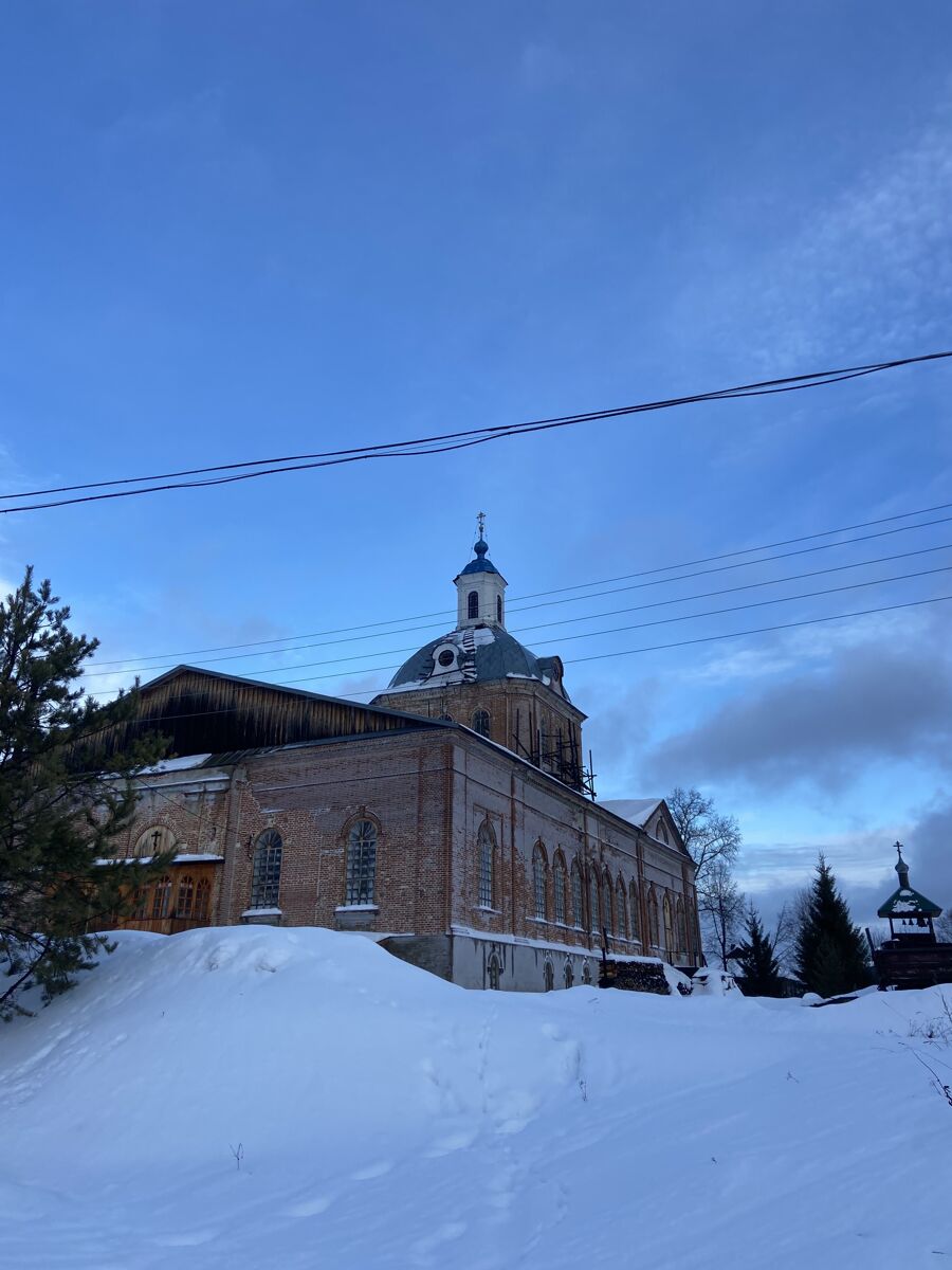 Церковь Введения во храм Пресвятой Богородицы в Верхокобрском, Кобра (Даровской район, Кировская область). фасады