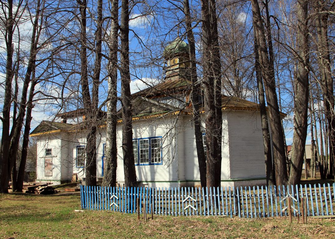 Церковь Михаила Архангела, Шадрино (Опаринский район, Кировская область). фасады