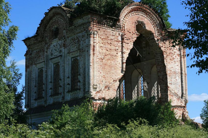 Церковь Димитрия Солунского, Пантыл (Белохолуницкий район, Кировская область). фасады