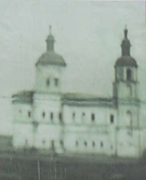 Единственная известная фотография до перестройки. Источник: сообщество vk.com/simbir_nature_history, архивная фотография. Церковь Рождества Пресвятой Богородицы (старая), Полдомасово (Ульяновский район, Ульяновская область)