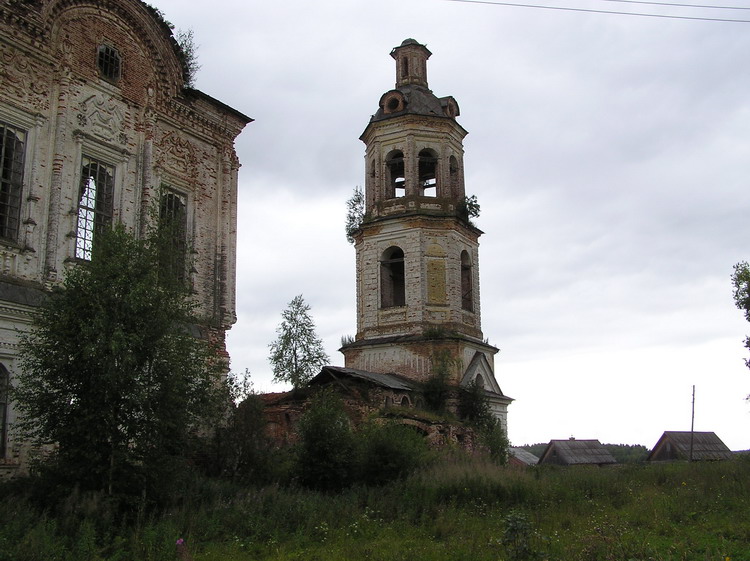 Церковь Димитрия Солунского, Пантыл (Белохолуницкий район, Кировская область). фасады
