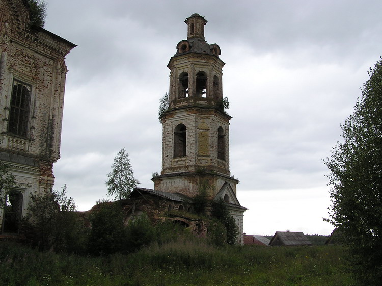 Церковь Димитрия Солунского, Пантыл (Белохолуницкий район, Кировская область). фасады