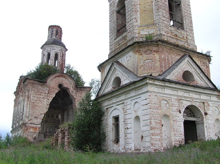 Церковь Димитрия Солунского, Пантыл (Белохолуницкий район, Кировская область). фасады