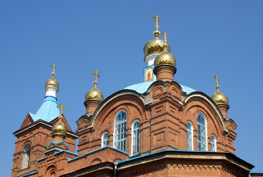 Константиновск. Церковь Покрова Пресвятой Богородицы. общий вид в ландшафте