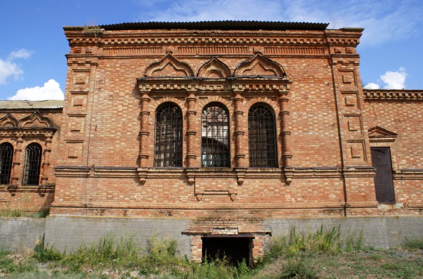 Церковь Рождества Пресвятой Богородицы, Ажинов (Багаевский район, Ростовская область). архитектурные детали, Фрагмент южной стены