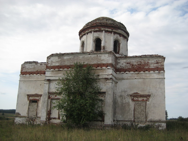 Церковь Владимирской иконы Божией матери, Утка (Гагинский район, Нижегородская область). общий вид в ландшафте, Вид с востока