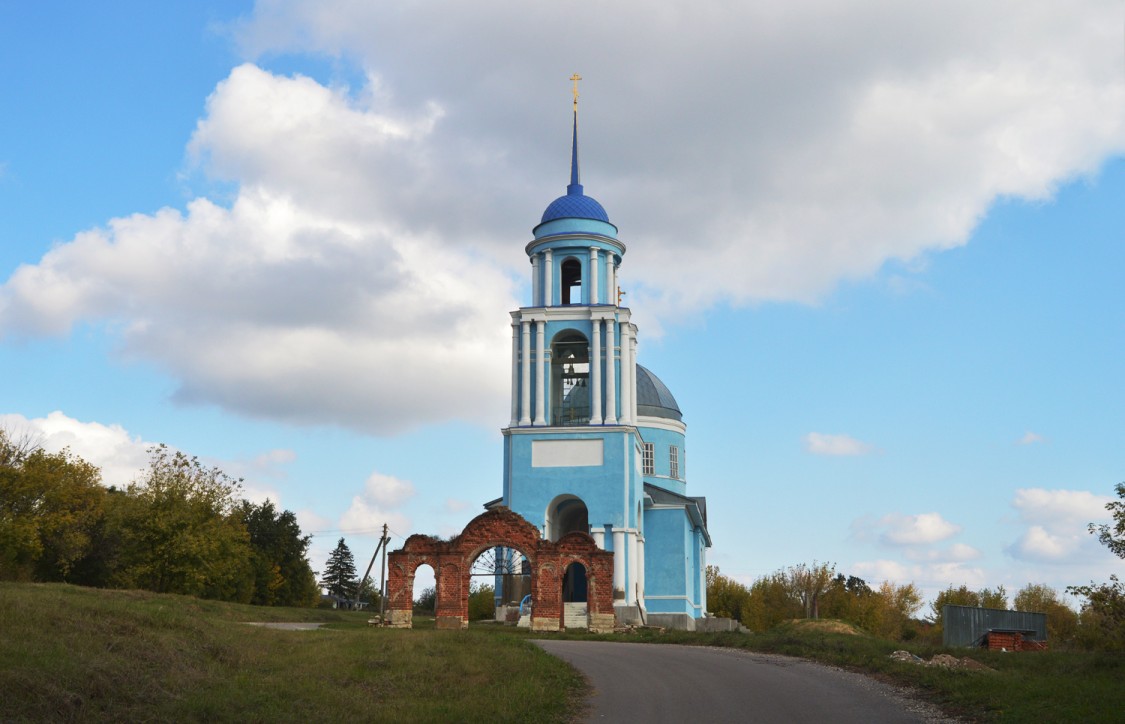 Церковь Успения Пресвятой Богородицы, Нижний Воргол (Елецкий район и г. Елец, Липецкая область). общий вид в ландшафте