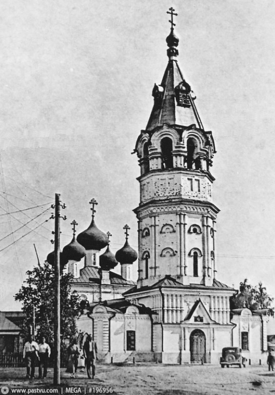 Церковь Троицы Живоначальной в Копосове, Сормовский район (Нижний Новгород, город, Нижегородская область). архивная фотография, Троицкая церковь в 1930-х годах.  Источник: https://pastvu.com/p/196956