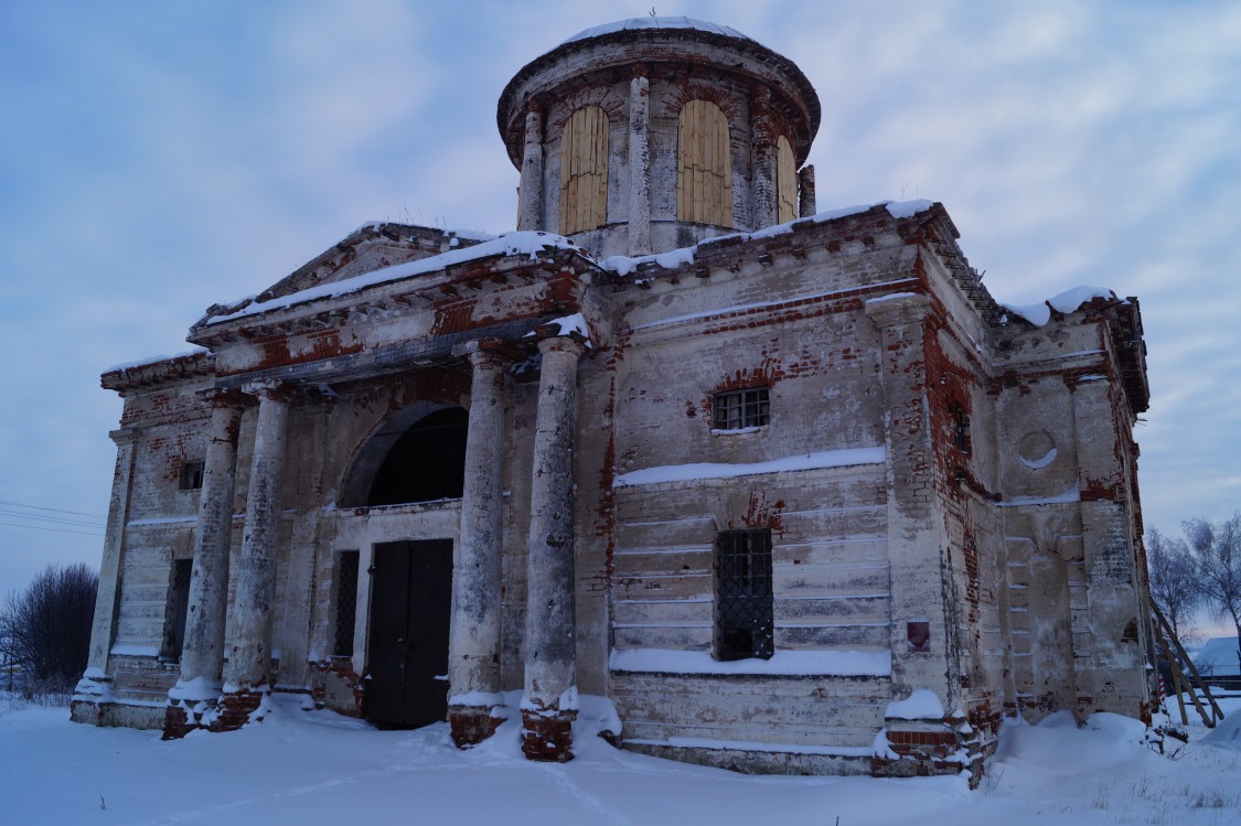 Церковь Покрова Пресвятой Богородицы, Скорятино (Арзамасский район и г. Арзамас, Нижегородская область). фасады
