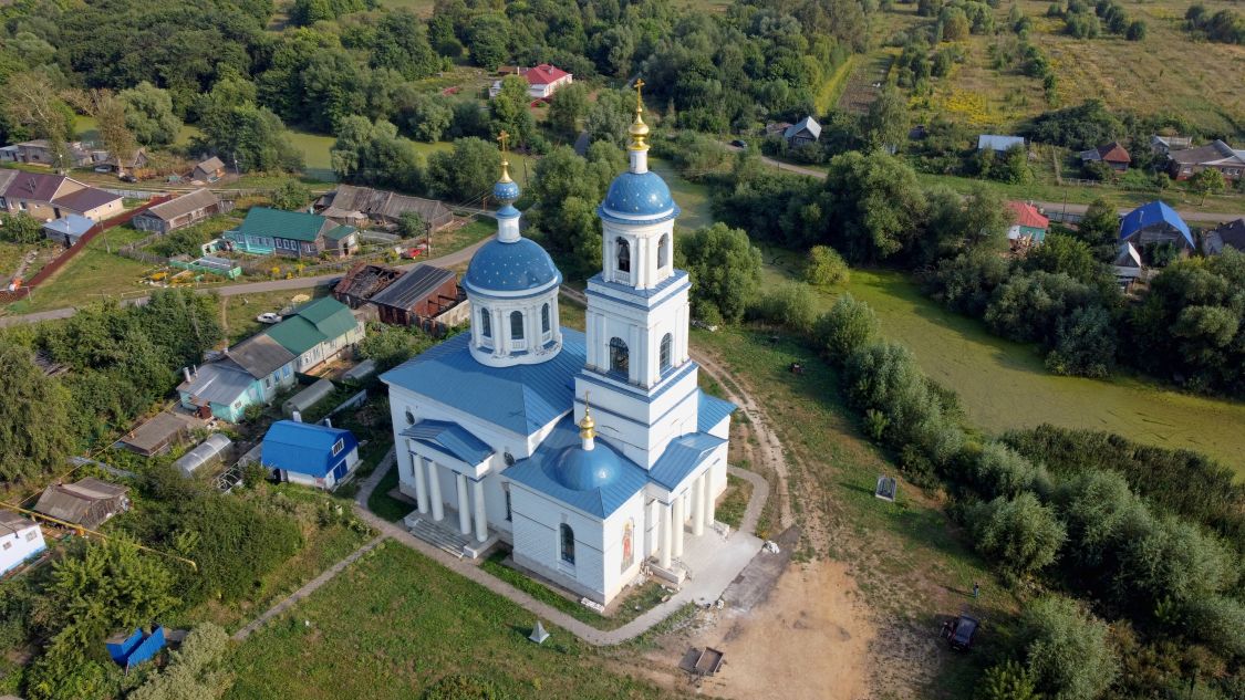 Глухово. Церковь Покрова Пресвятой Богородицы. общий вид в ландшафте