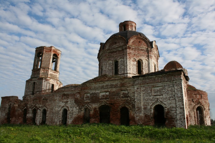 Церковь Николая Чудотворца, Пыёлдино (Сысольский район, Республика Коми). фасады, Село Пыёлдино. Республика Коми. Церковь Николая Чудотворца