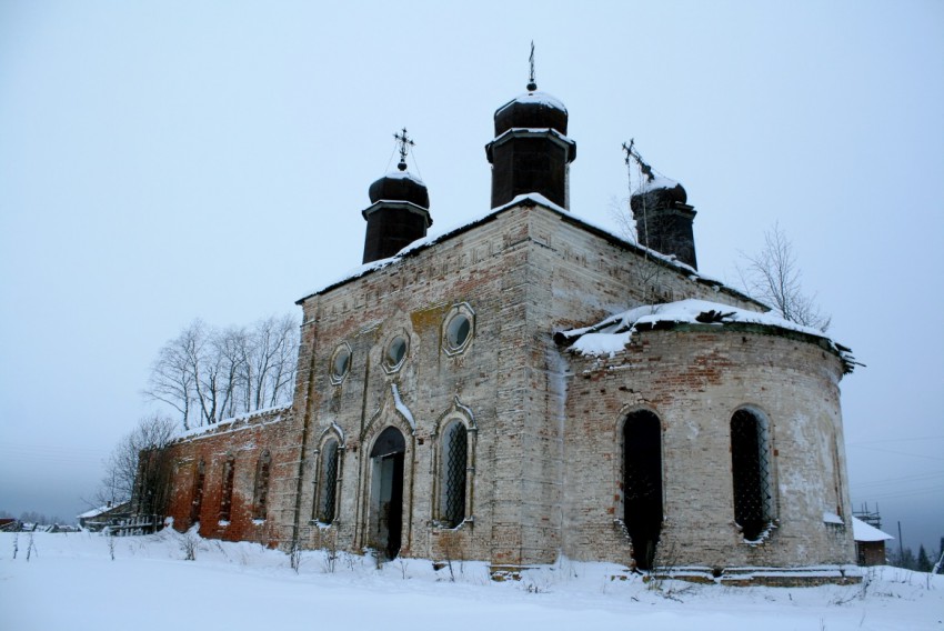 Церковь Рождества Пресвятой Богородицы, Палауз (Сысольский район, Республика Коми). общий вид в ландшафте