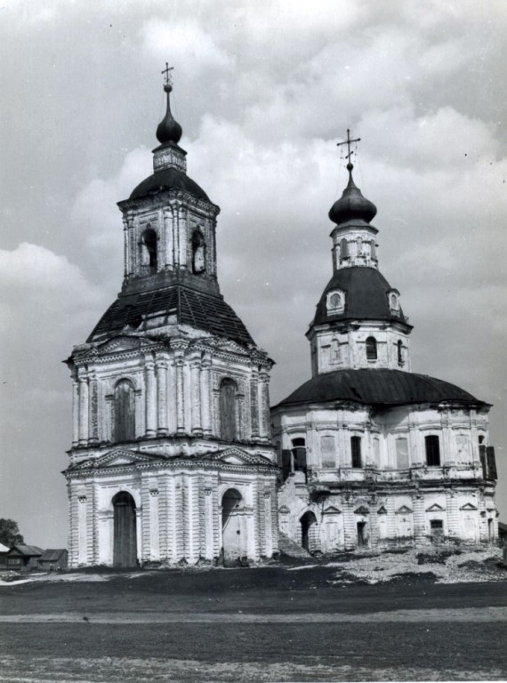 Церковь Усекновения главы Иоанна Предтечи, Хирино (Шатковский район, Нижегородская область). архивная фотография, Фото храма Усекновения главы Иоанна Предтечи в 1955 году.