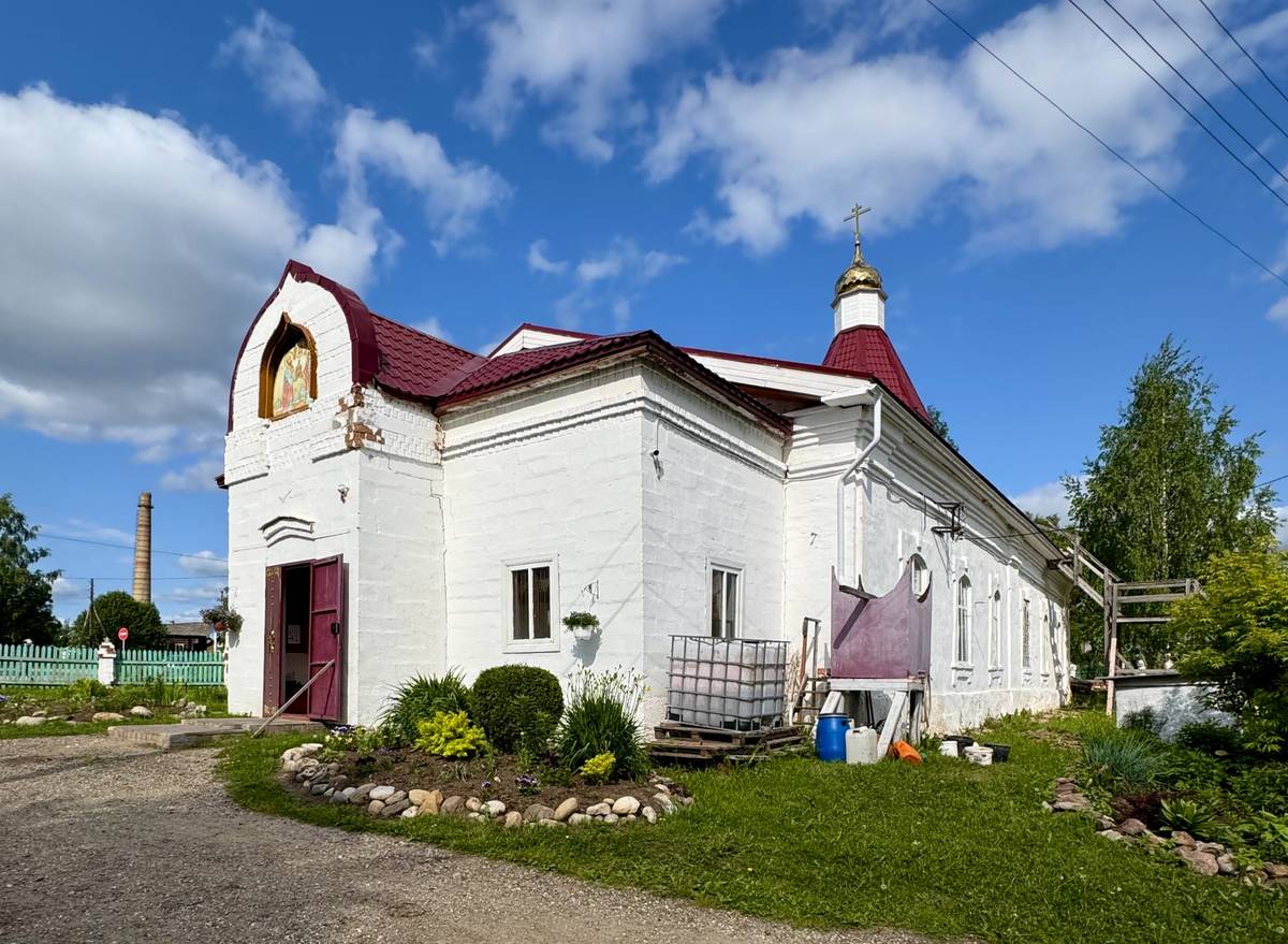 Вид с юго-запада, фасады. Церковь Петра и Павла, Усть-Кулом (Усть-Куломский район, Республика Коми)