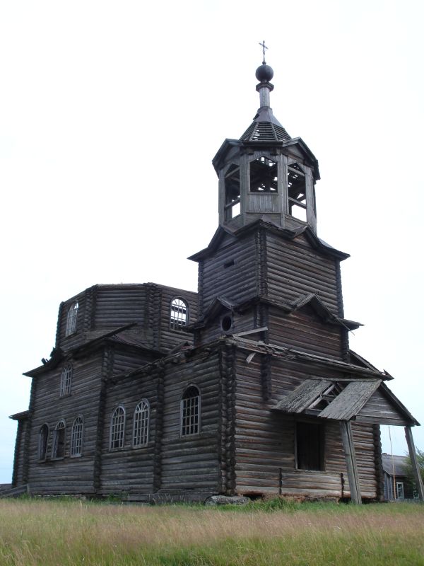 Нючпас. Церковь Прокопия Устюжского. общий вид в ландшафте