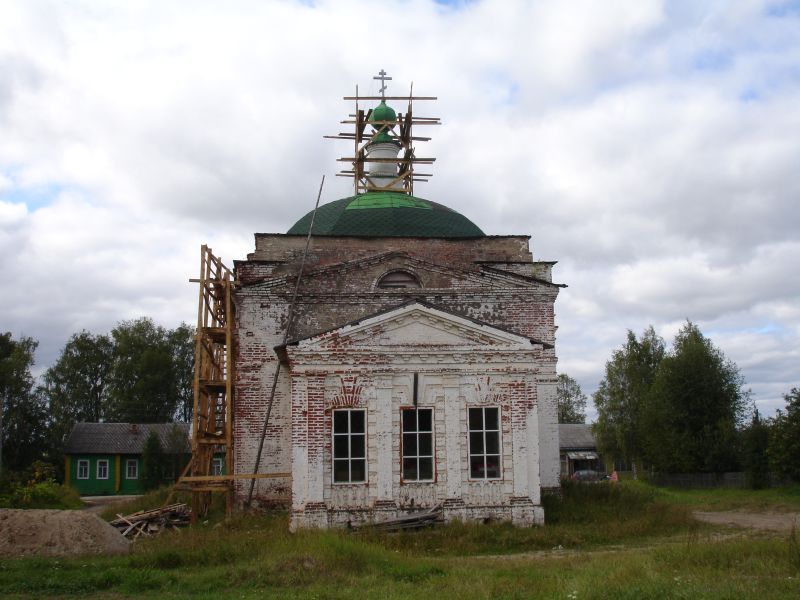 Церковь Михаила Архангела, Шошка (Сыктывдинский район, Республика Коми). общий вид в ландшафте