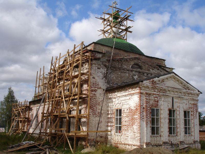 Церковь Михаила Архангела, Шошка (Сыктывдинский район, Республика Коми). общий вид в ландшафте
