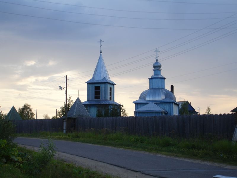 Важкурья. Важкурский Богородице-Рождественский монастырь. Церковь Собора Пресвятой Богородицы. общий вид в ландшафте