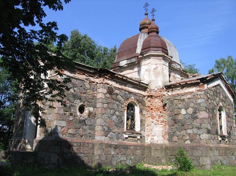 Церковь Александра Невского, Мыйзанурме (Тартумаа, Эстония). общий вид в ландшафте