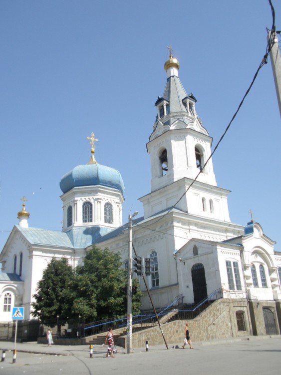 Новочеркасск. Церковь Михаила Архангела. общий вид в ландшафте, Вид с северо-запада