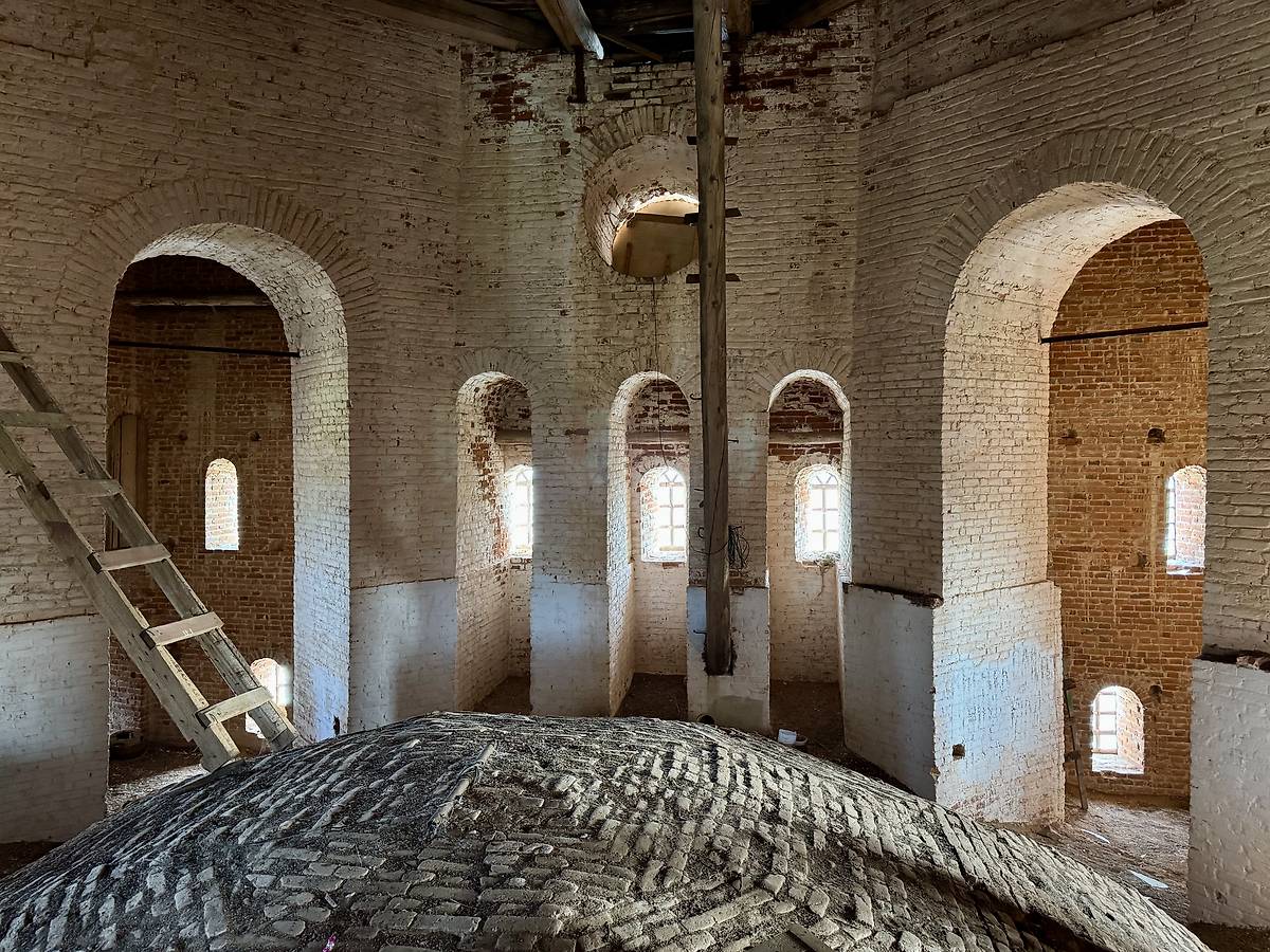 Четвёртый ярус, интерьер и убранство. Ульяновский Троице-Стефанов монастырь. Колокольня с церквями Зосимы и Савватия и Николая Чудотворца, Ульяново (Усть-Куломский район, Республика Коми)