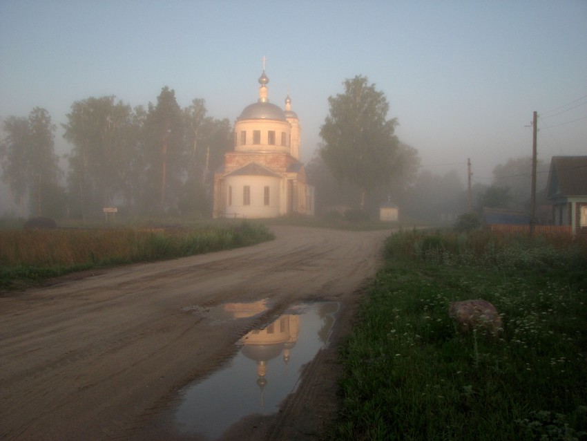 Церковь Воскресения Словущего, Беклемищи (Пестяковский район, Ивановская область). художественные фотографии, Отражение. Храм Воскресения словущего