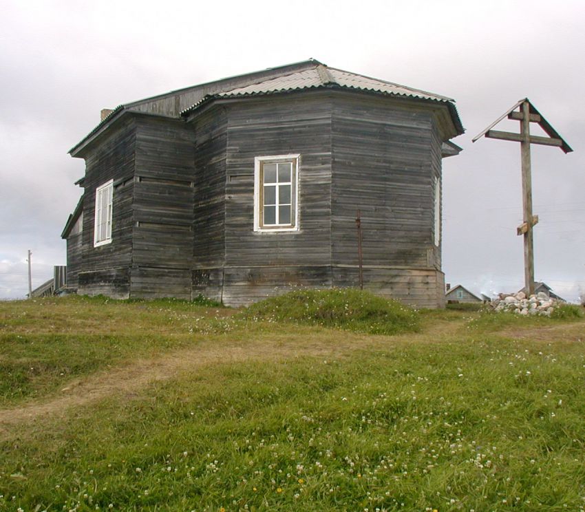 Церковь Тихвинской иконы Божией Матери, Кашкаранцы (Терский район, Мурманская область). дополнительная информация, Вид церкви со стороны алтаря до реставрации.