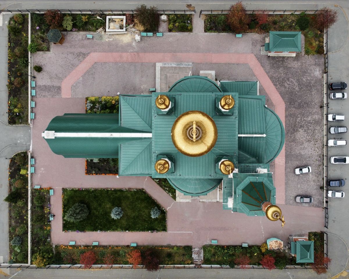 Челябинск. Церковь Георгия Победоносца. архитектурные детали, Сверху