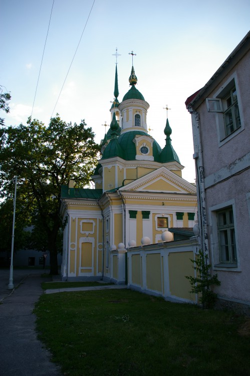 Церковь Екатерины, Пярну (Пярнумаа, Эстония). общий вид в ландшафте