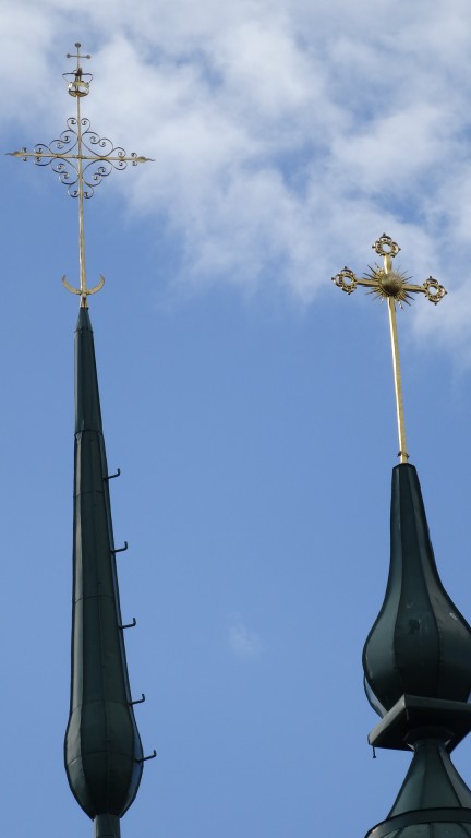 Церковь Екатерины, Пярну (Пярнумаа, Эстония). архитектурные детали, Кресты