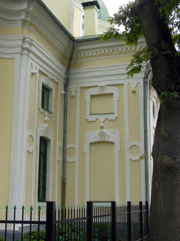Пярну. Церковь Екатерины. архитектурные детали, Декор фасада