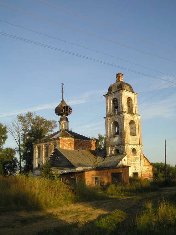Церковь Покрова Пресвятой Богородицы, Мортки (Пучежский район, Ивановская область). архитектурные детали
