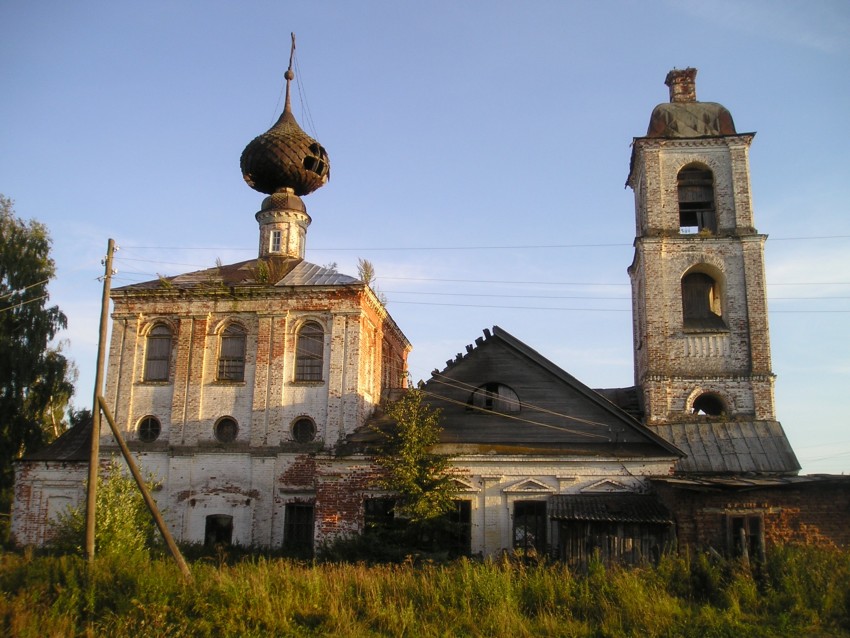 Церковь Покрова Пресвятой Богородицы, Мортки (Пучежский район, Ивановская область). общий вид в ландшафте