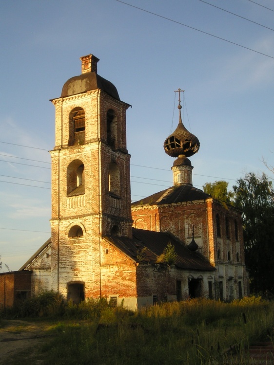 Церковь Покрова Пресвятой Богородицы, Мортки (Пучежский район, Ивановская область). архитектурные детали
