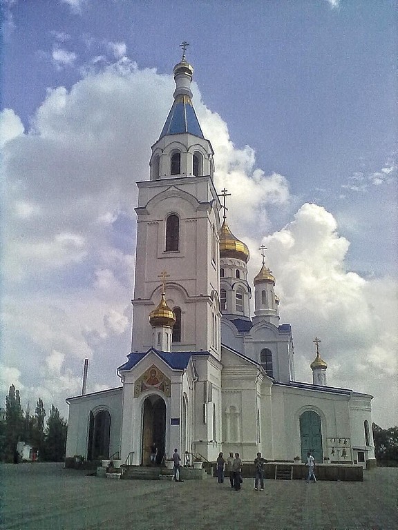 Шахты. Кафедральный собор Покрова Пресвятой Богородицы. фасады