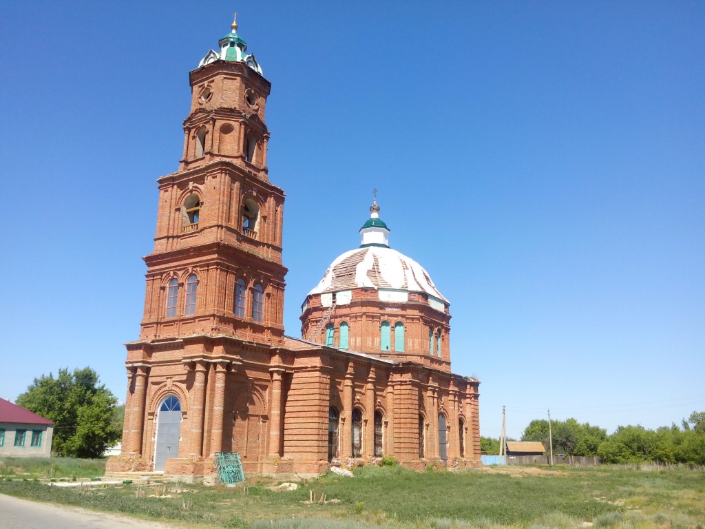 Лозное. Церковь Димитрия Солунского. фасады