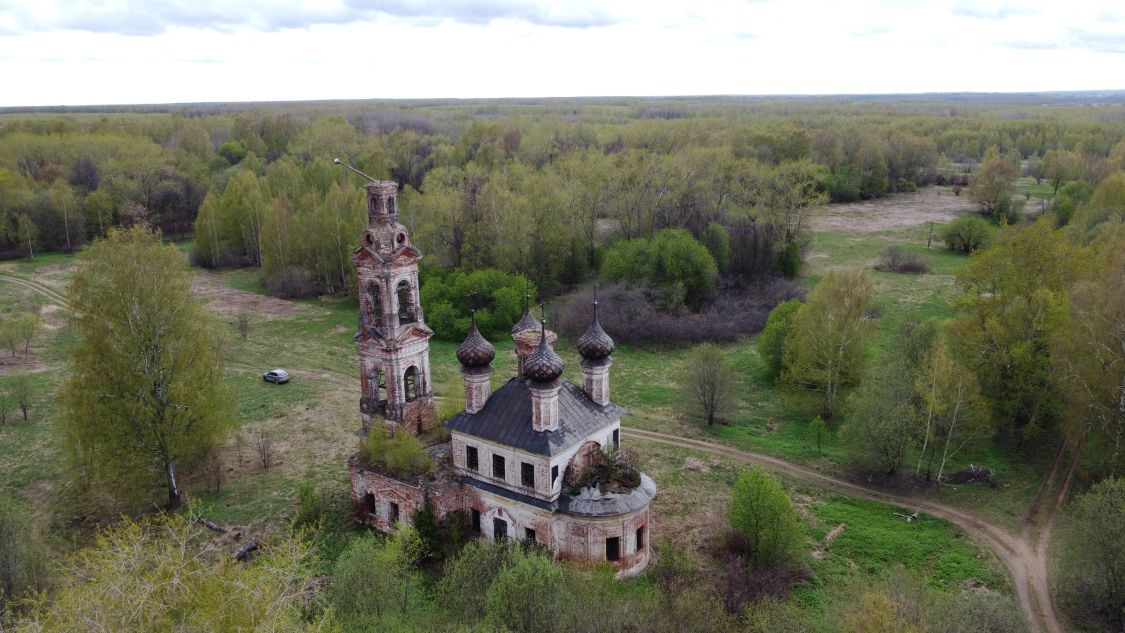 Церковь Благовещения Пресвятой Богородицы, Улошпань (Нерехтский район, Костромская область). общий вид в ландшафте