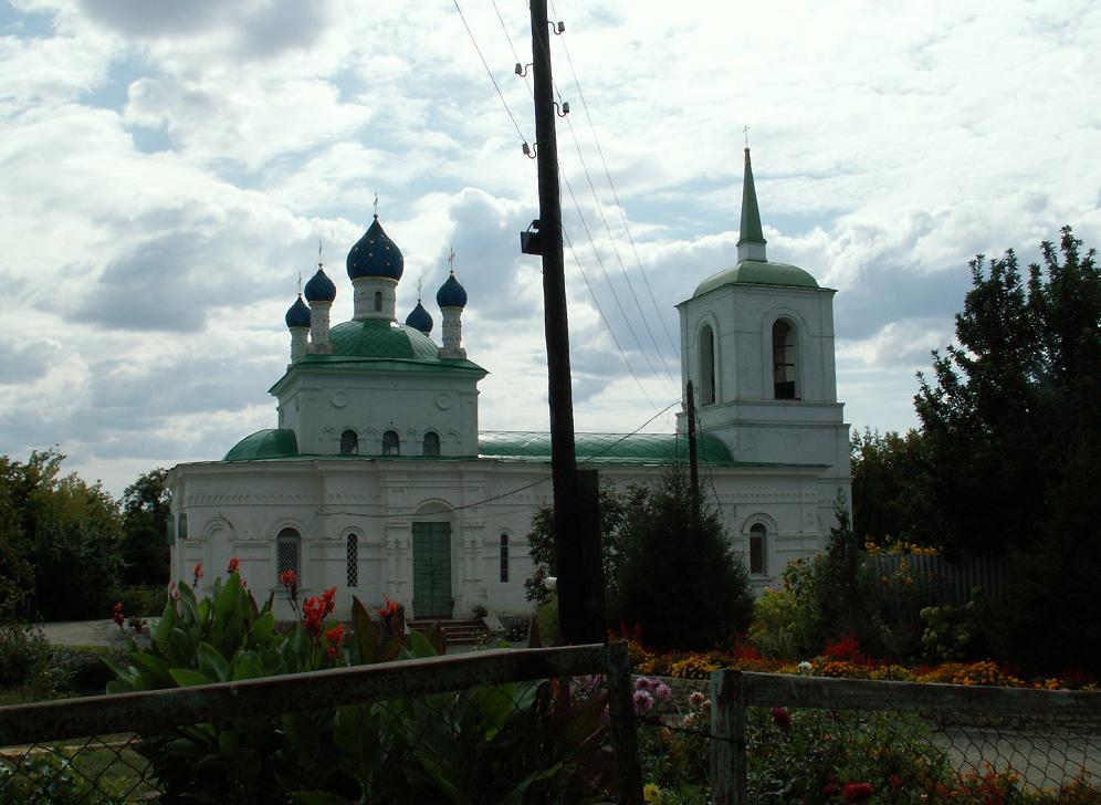 Дубовка. Церковь Покрова Пресвятой Богородицы. общий вид в ландшафте