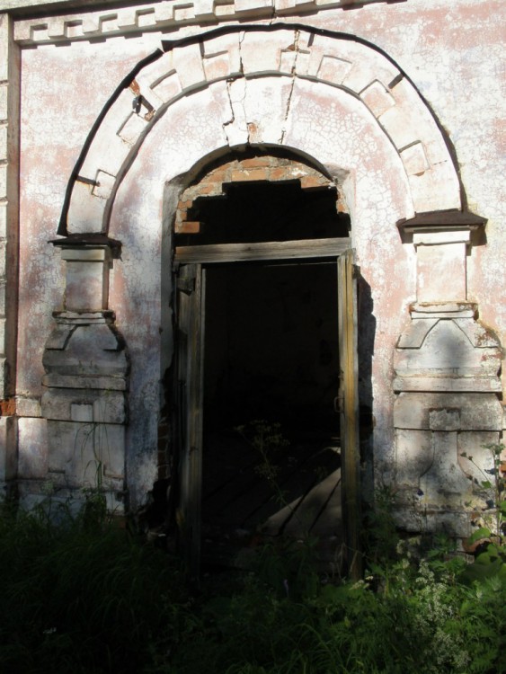 Часовня Иоанна Воина, Кириллов (Кирилловский район, Вологодская область). фасады, Вход в часовню