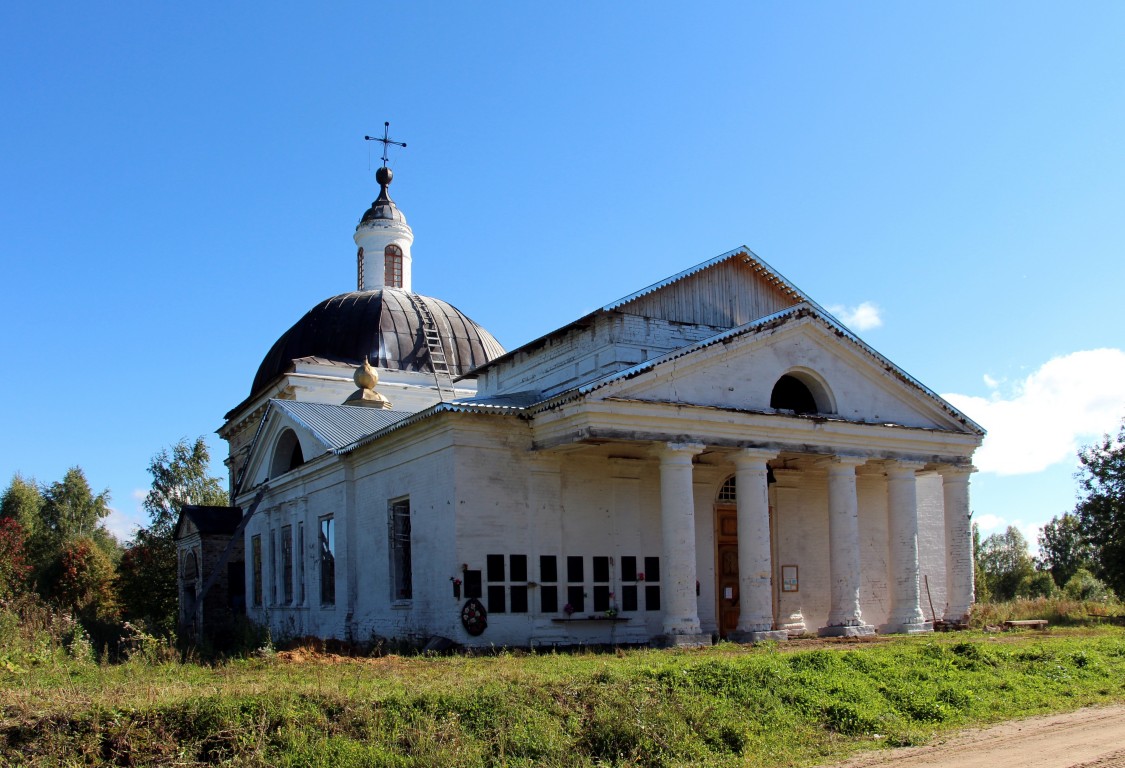 Церковь Успения Пресвятой Богородицы, Лопотово (Лузский район, Кировская область). фасады