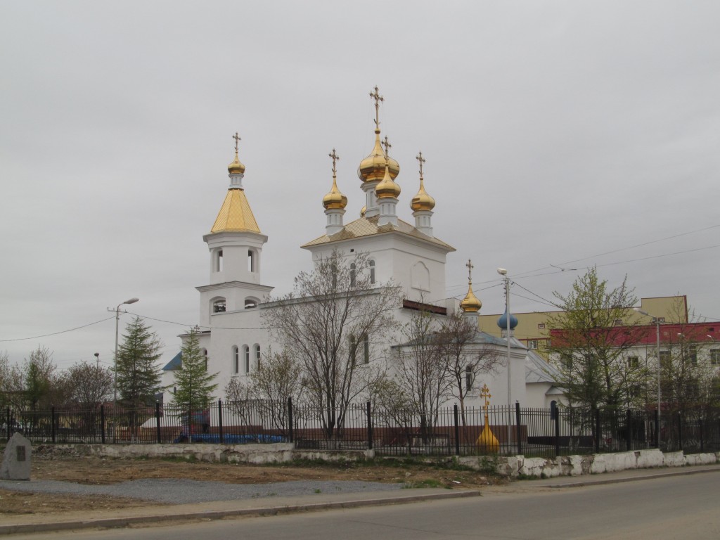 Церковь Сошествия Святого Духа, Магадан (Магадан, город, Магаданская область). фасады, Судя по всему, недавно перестроен