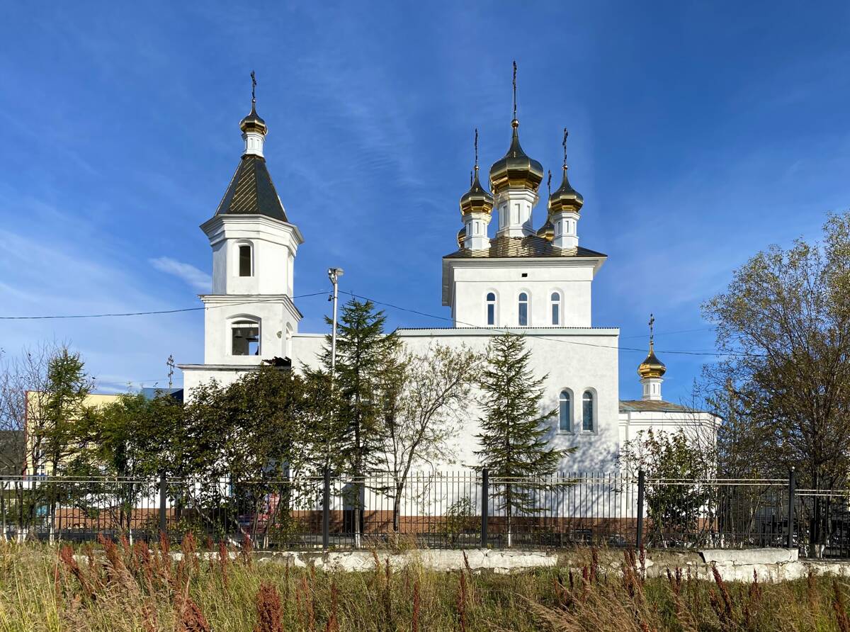 Церковь Сошествия Святого Духа, Магадан (Магадан, город, Магаданская область). фасады, Южный фасад