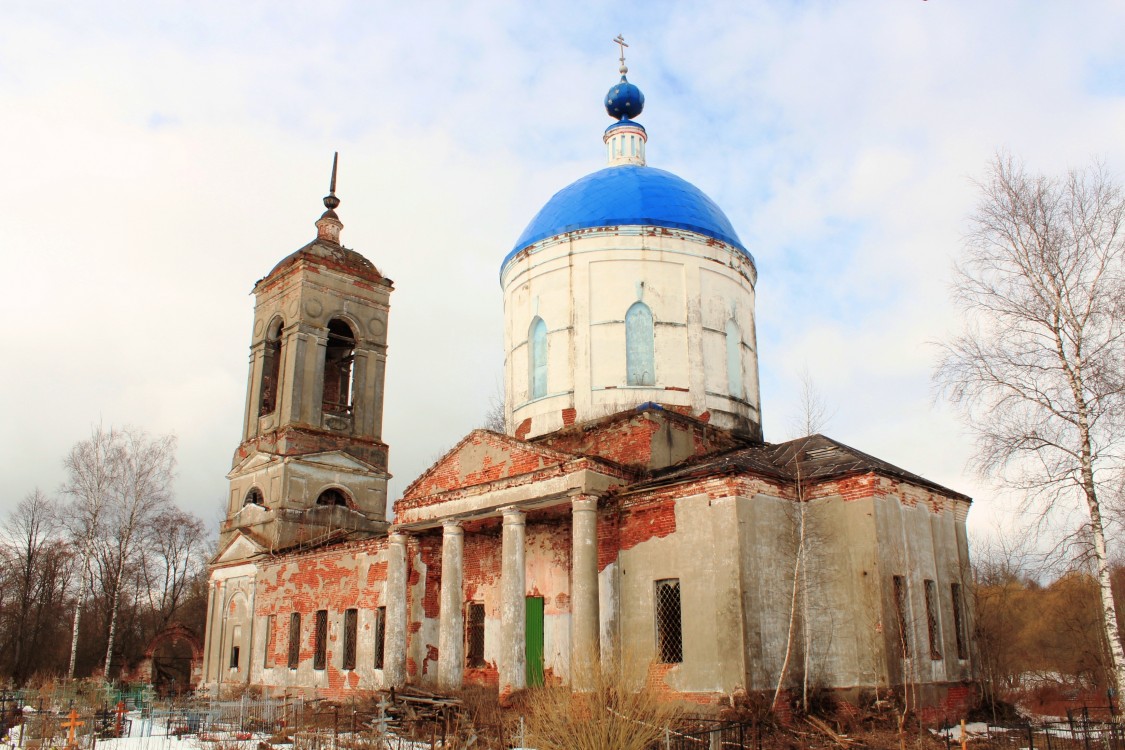Церковь Николая Чудотворца на Никольском погосте, Николо-Перевоз, урочище (Талдомский городской округ и г. Дубна, Московская область). фасады, Вид с юго-востока