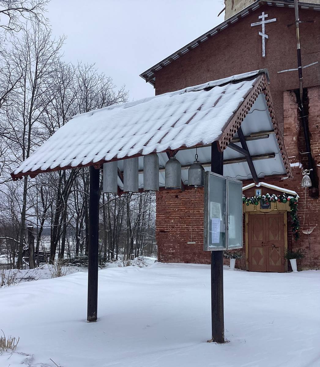 Церковь Покрова Пресвятой Богородицы, Ладьино (Торжокский район и г. Торжок, Тверская область). дополнительная информация, Звонница