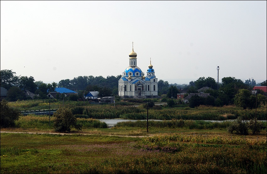 Церковь Успения Пресвятой Богородицы (новая), Новоселовка (Самаровский район, Украина, Днепропетровская область). фасады