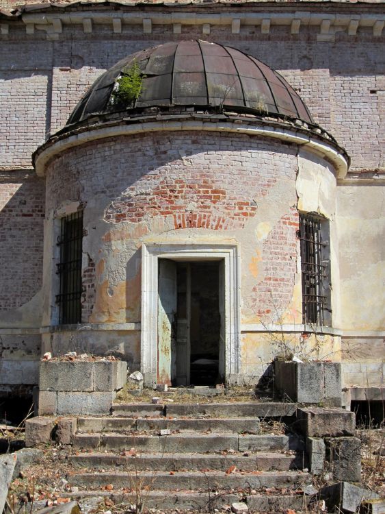 Церковь Владимирской иконы Божией Матери, Горницы (Кувшиновский район, Тверская область). архитектурные детали, Западная полуциркульная апсида
