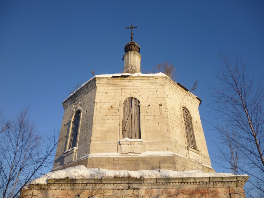 Церковь Иоанна Милостивого, Ивановское (Старицкий район, Тверская область). архитектурные детали, Западная сторона восьмерика